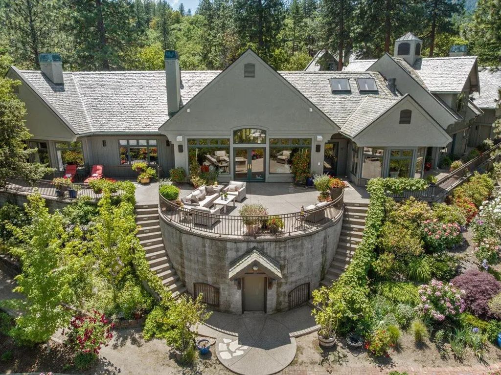 500 Ashland Loop Road, Ashland