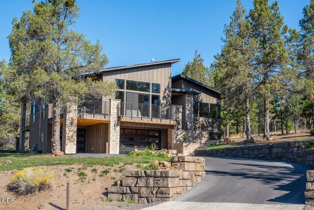 1135 Oregon Ash Circle, Klamath Falls