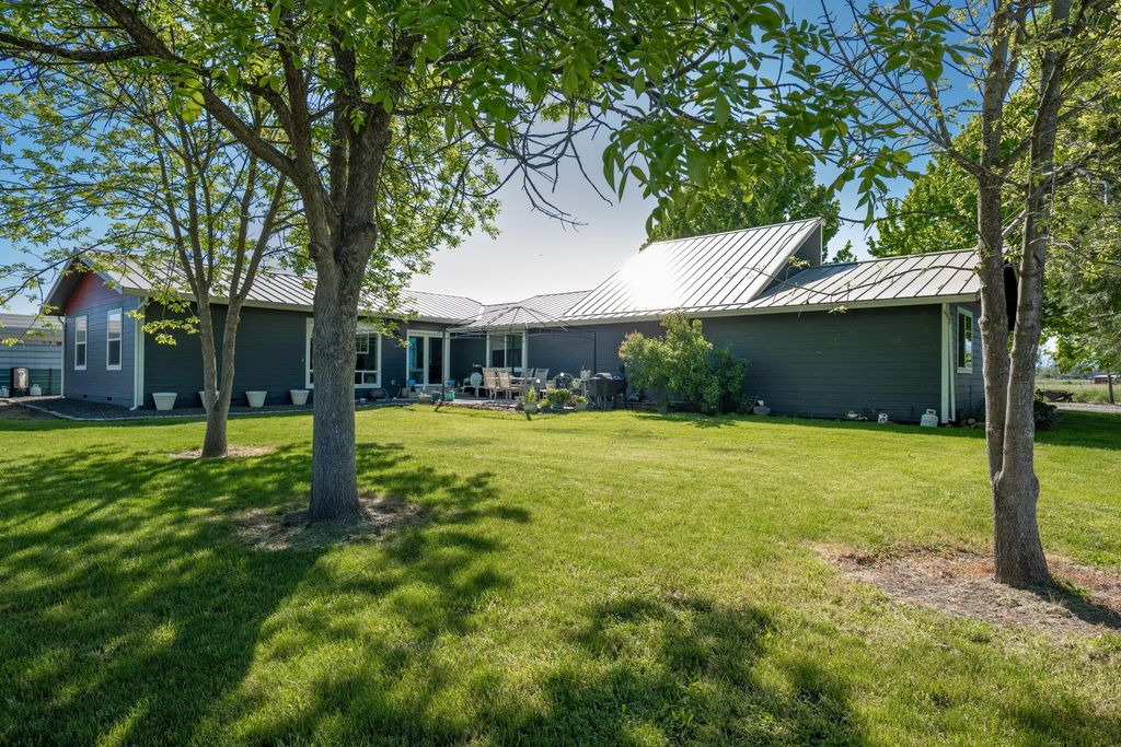 5900 Peace Lane, Central Point