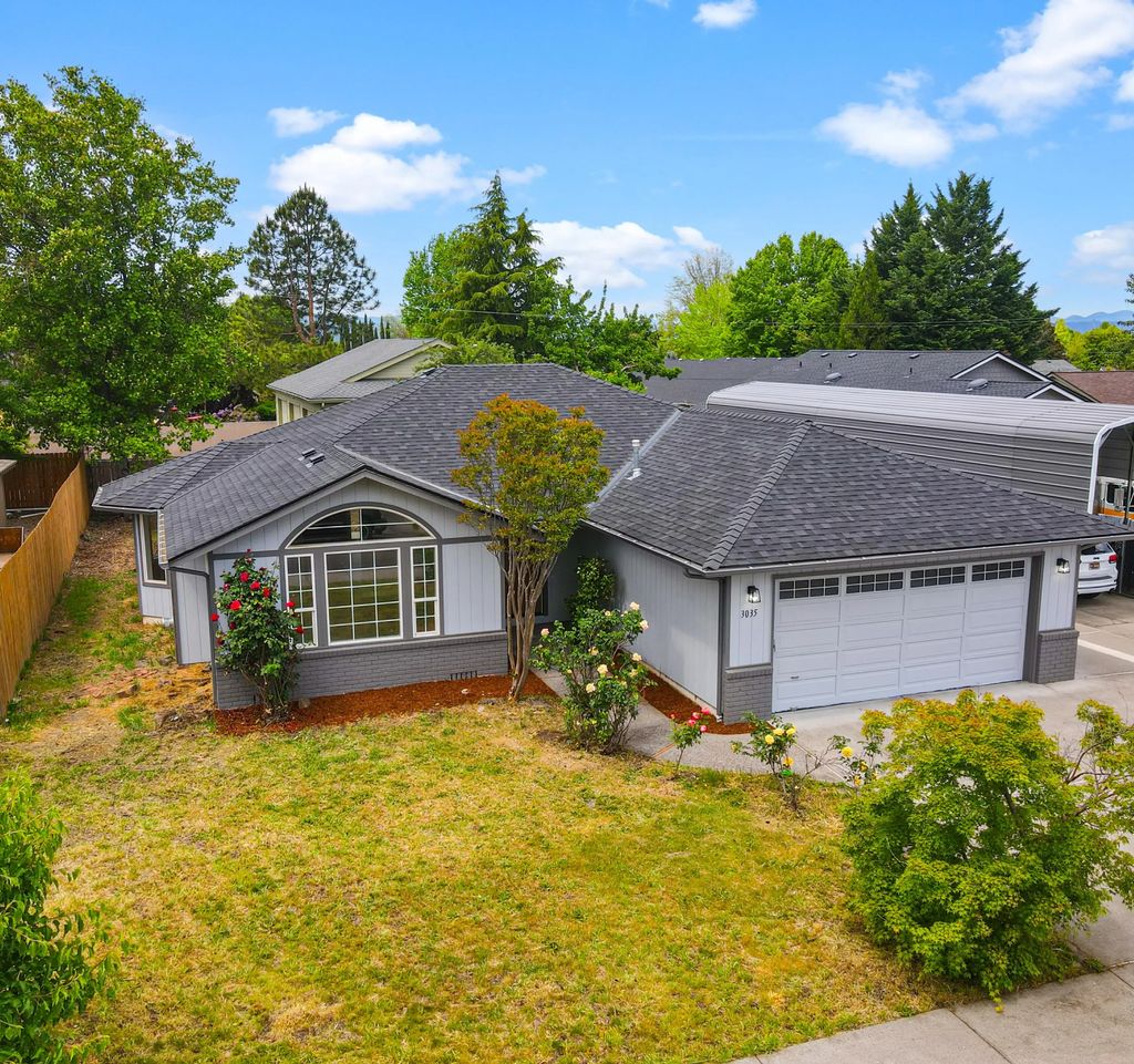 3035 Adams Circle, Medford