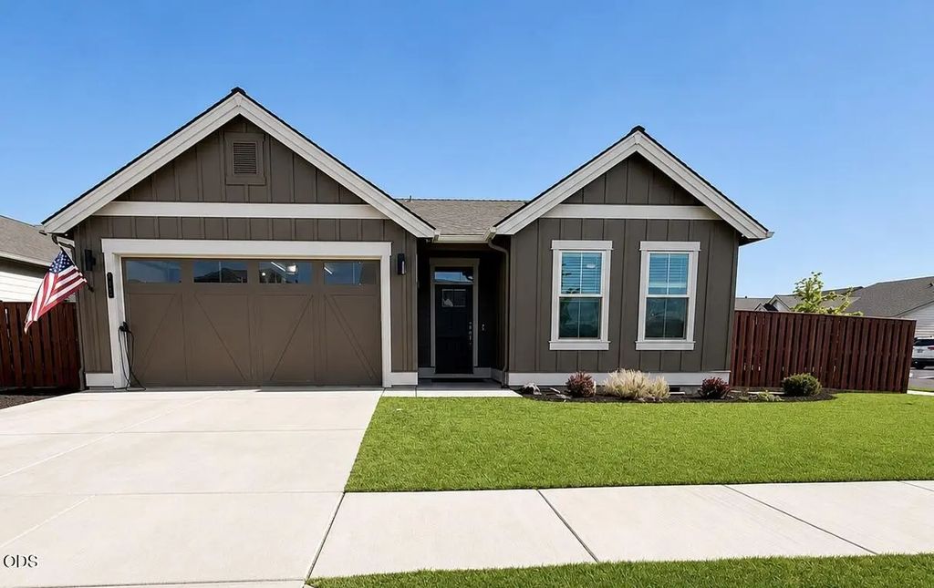 1056 Ne Henry Drive, Prineville
