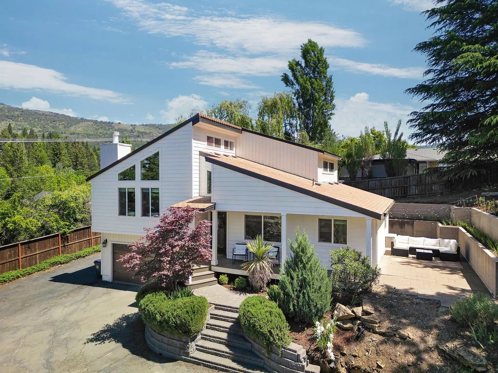 23 San Marcos Drive, Medford