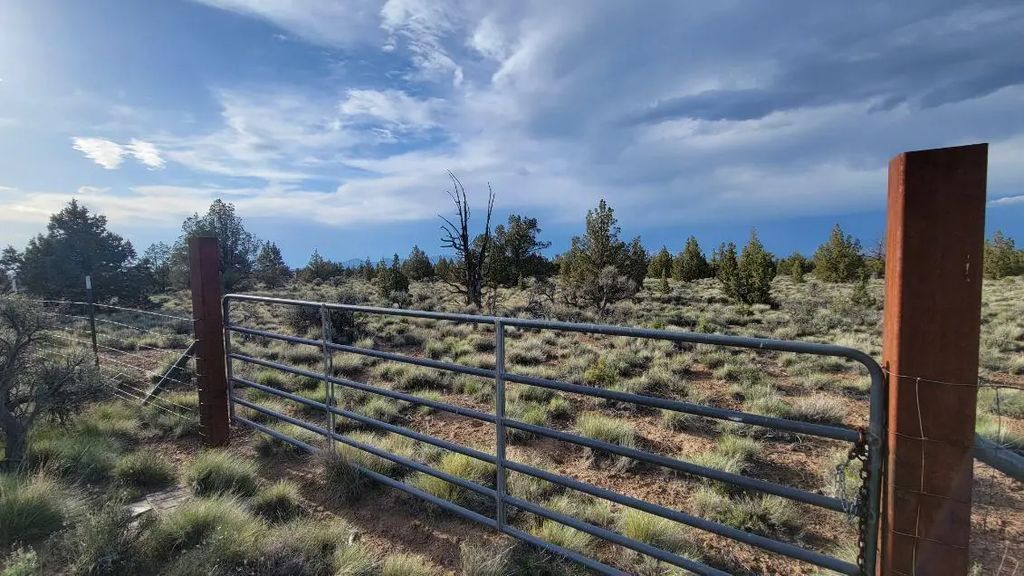 1925 Se Birch Lane, Prineville