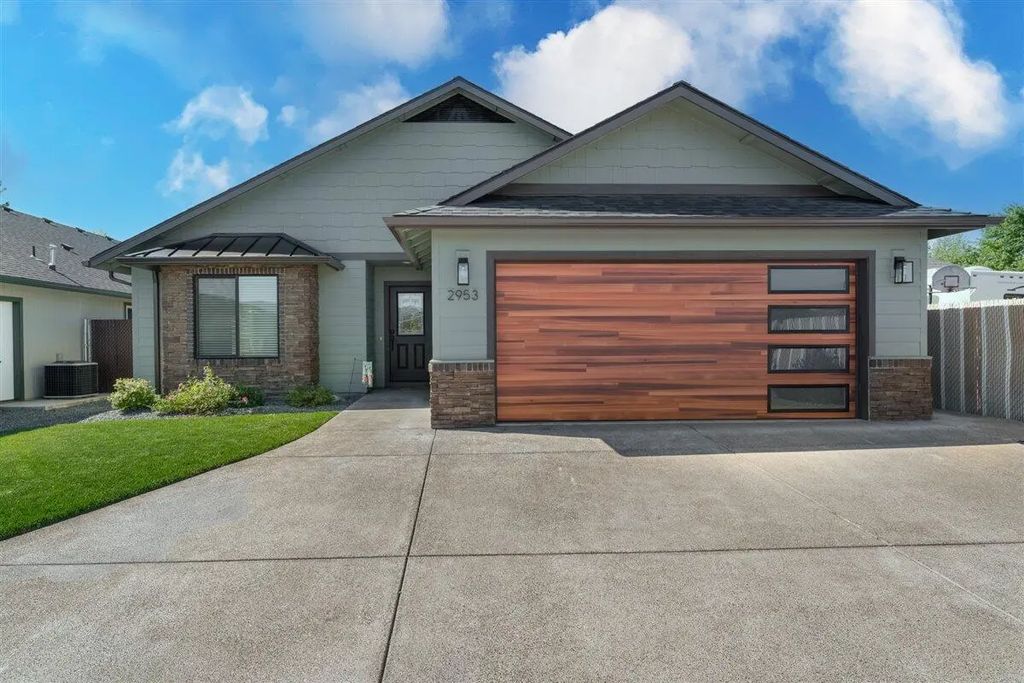 2953 Naples Drive, Grants Pass