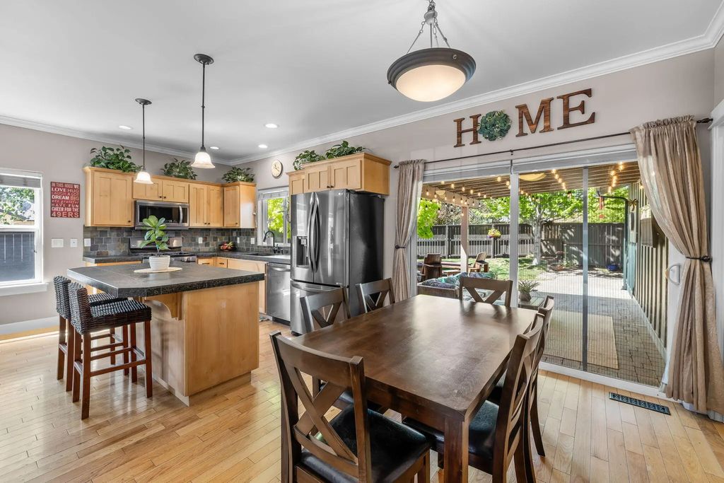 61219 Fairfield Drive, Bend