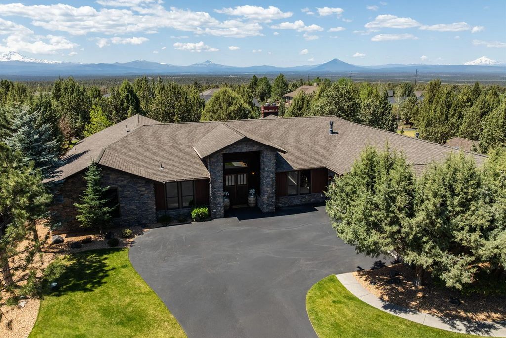 1144 Highland View Loop, Redmond