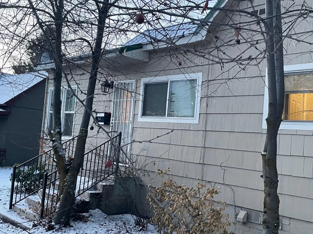526 N 9th Street 526 And 528, Klamath Falls