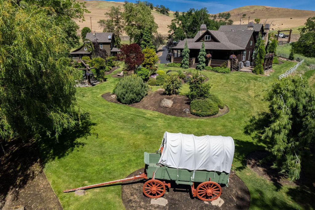 6100 Eightmile Road, The Dalles