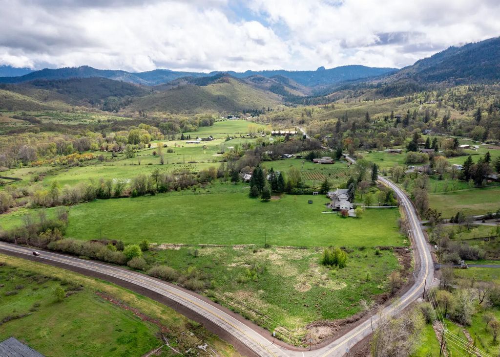 0 Old Highway 99, Ashland