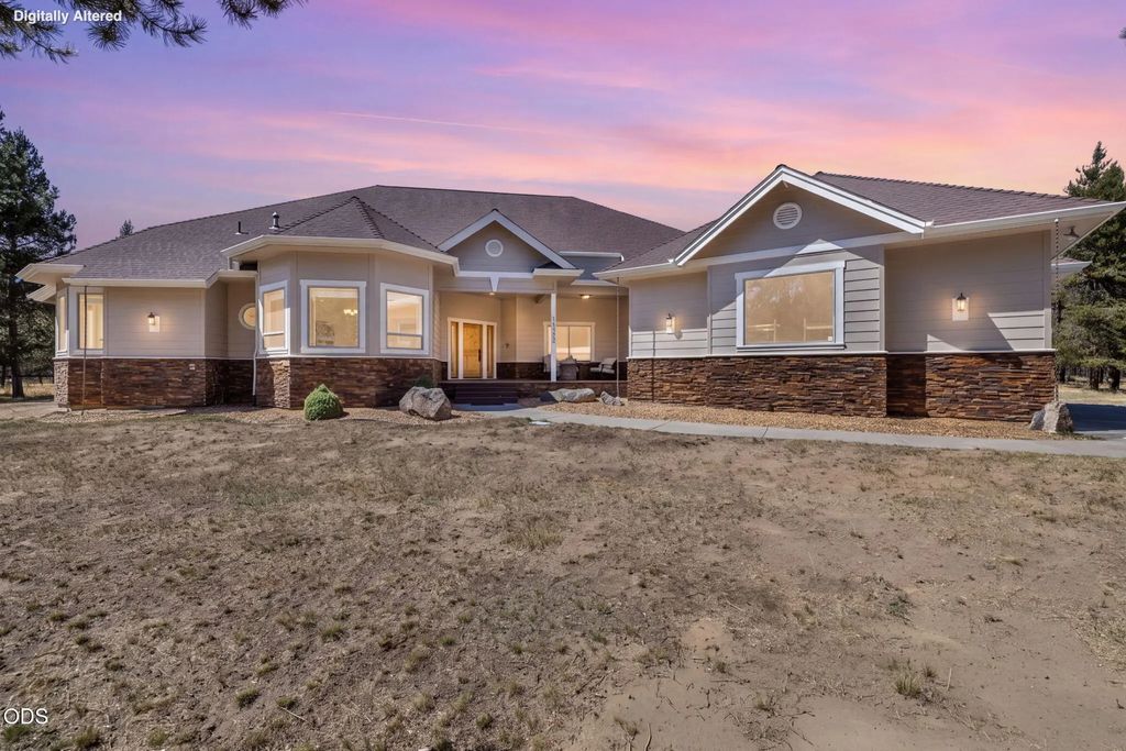 17045 Shawnee Circle, Bend