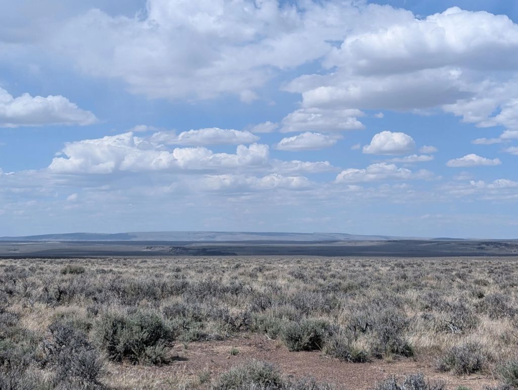 Black Canyon Road 0, Adel