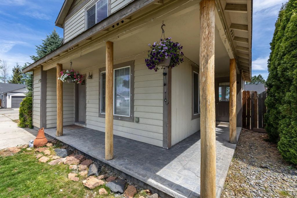 648 Ne Cougar Loop, Prineville
