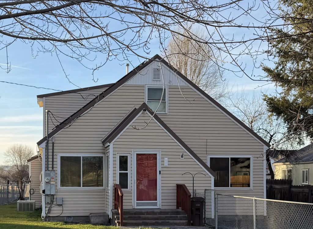 279 Se Willowdale Drive, Prineville