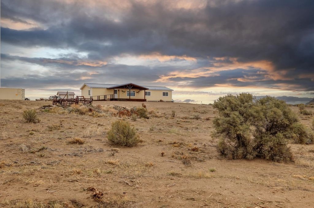 89438 W Campbell Lane, Christmas Valley