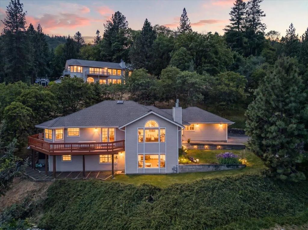1020 Walker Avenue, Ashland