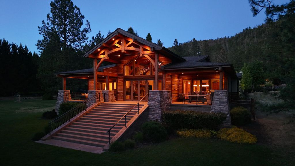1030 Anglers Place, Shady Cove