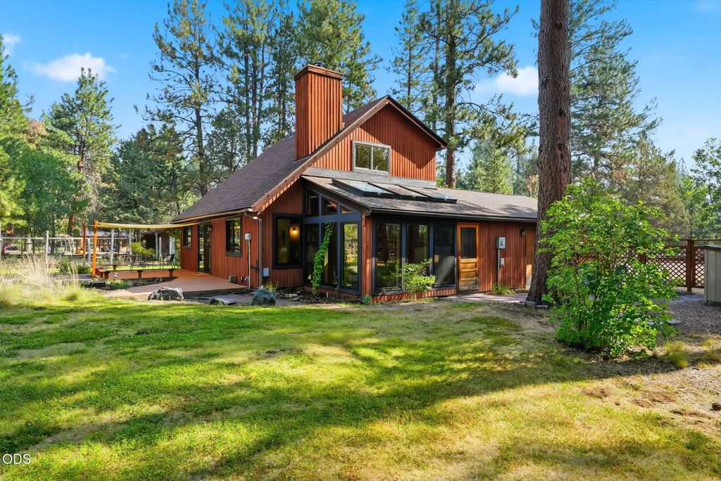 15762 Sage Woods Lane, Sisters