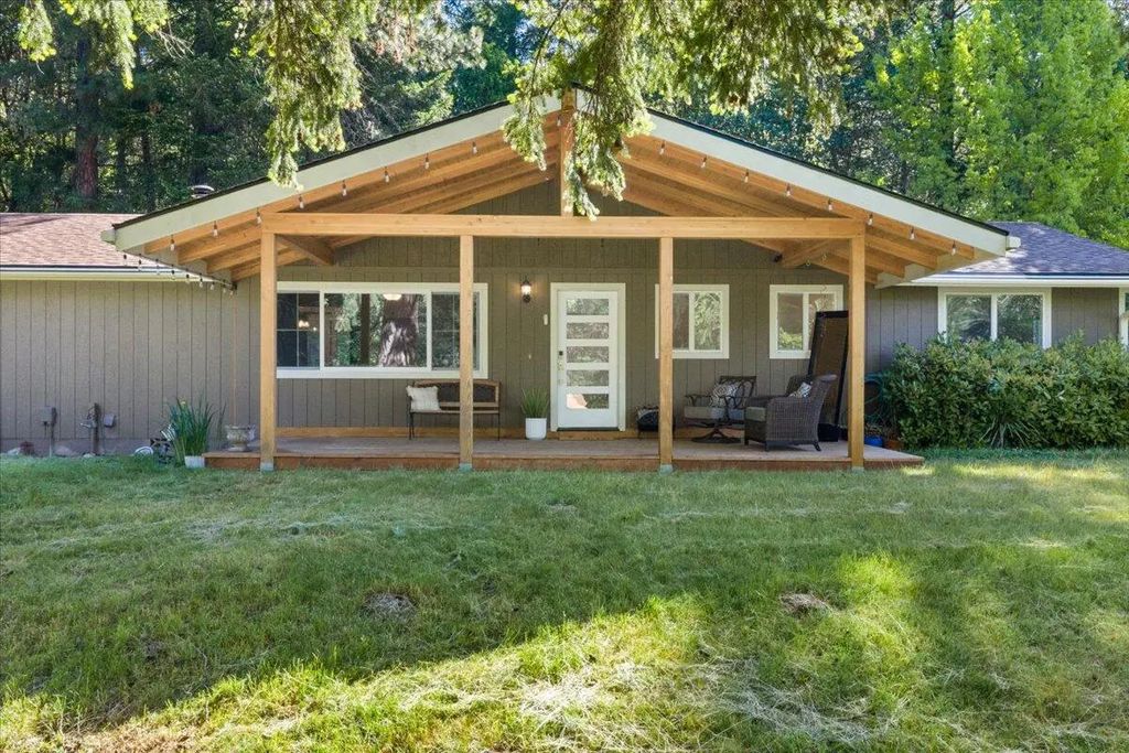 9158 Lower River Road, Grants Pass