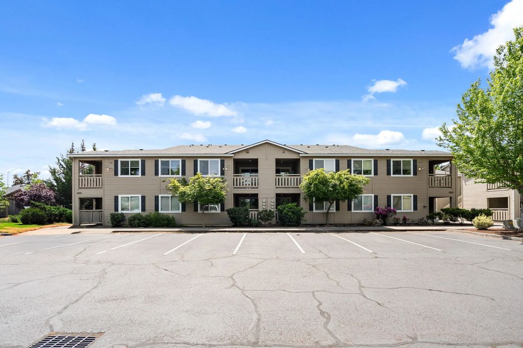 1988 Skypark, Medford