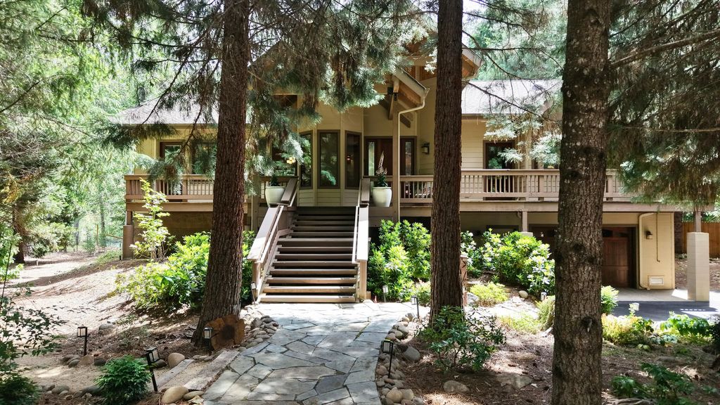 38 Meadow Lane, Shady Cove