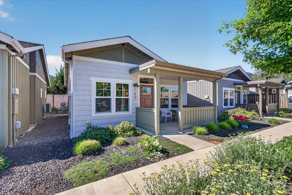 162 Mountain View Drive, Ashland