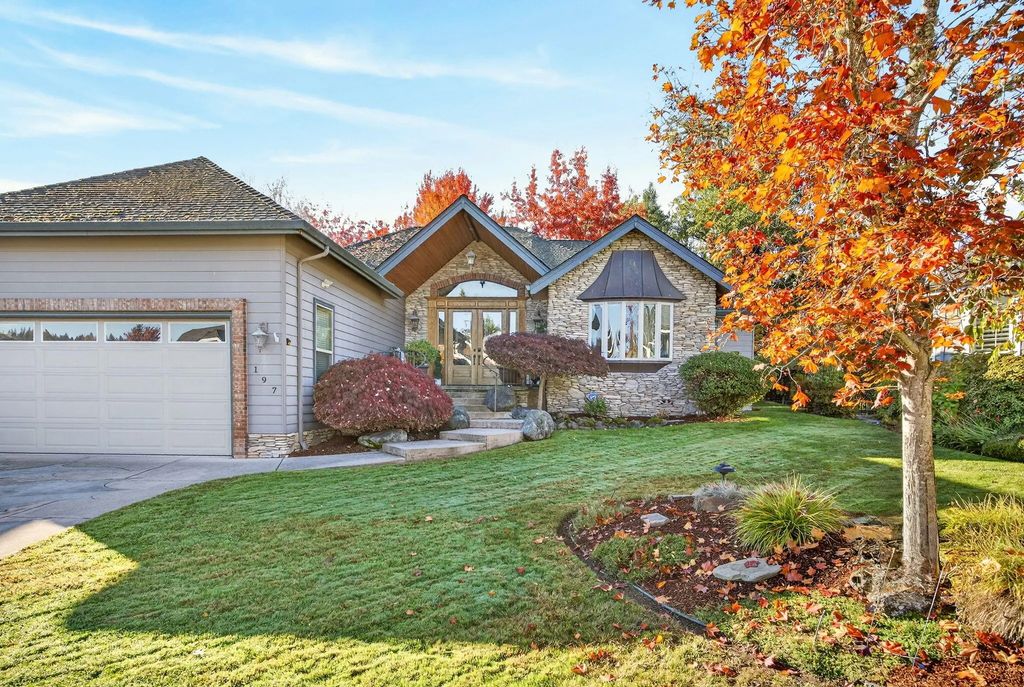 197 Whispering Drive, Grants Pass