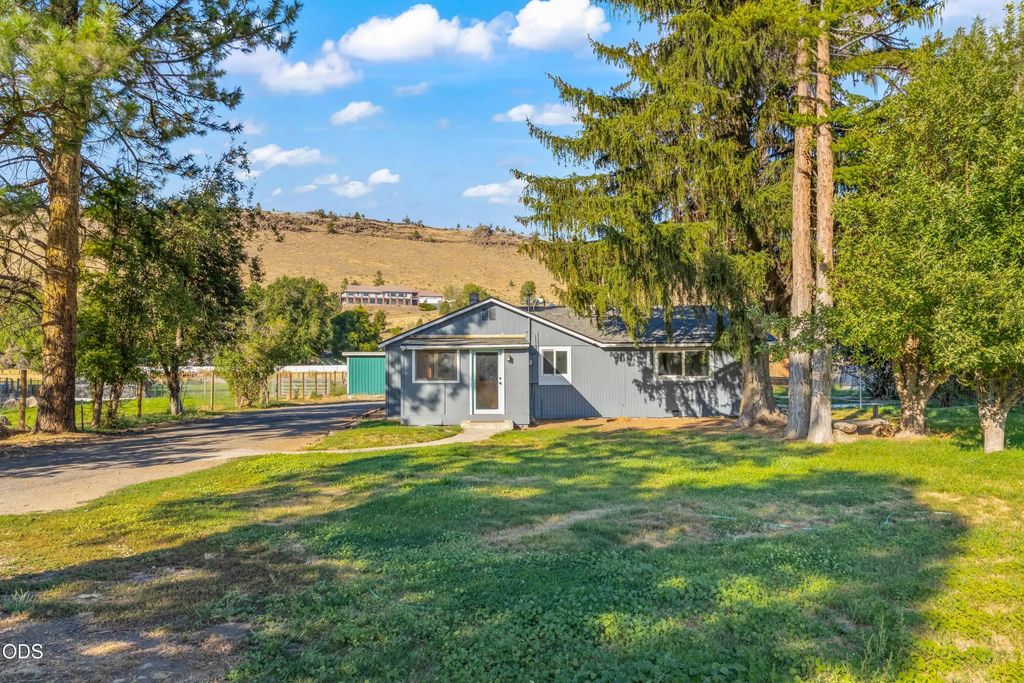2555 Se Paulina Highway, Prineville
