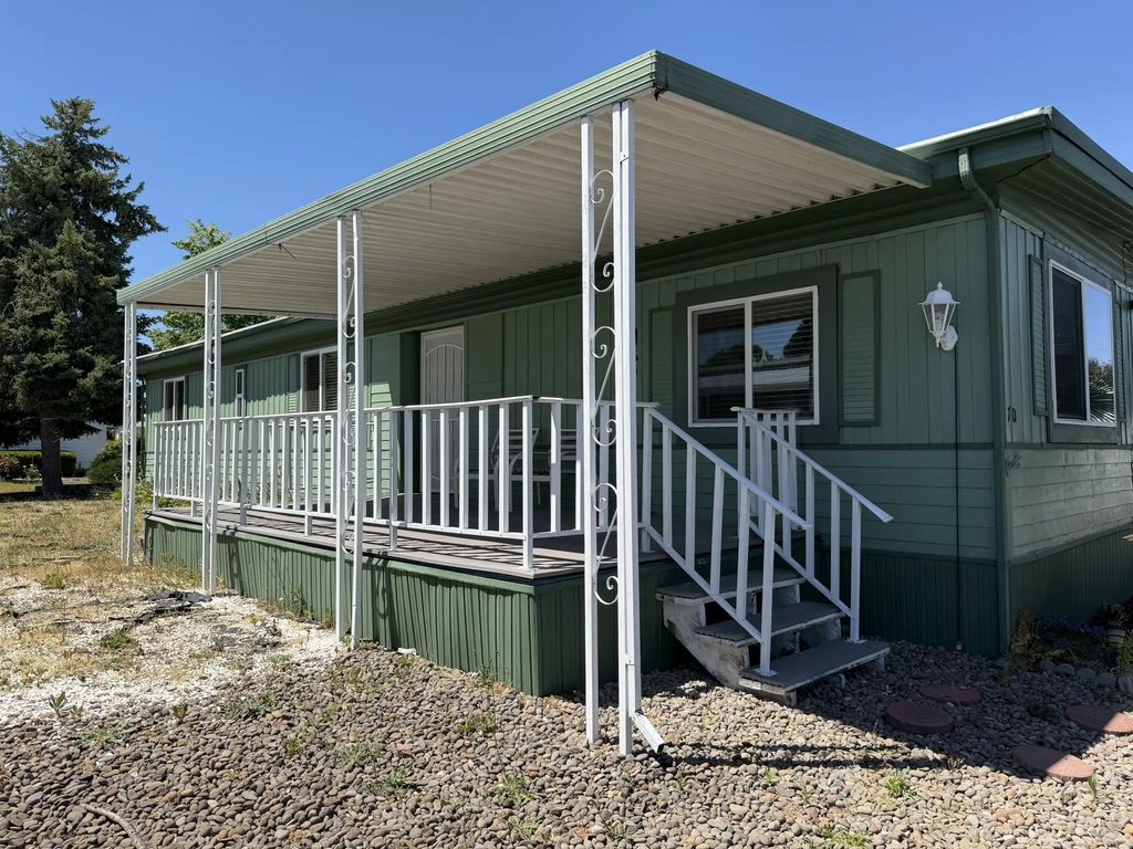 301 Freeman Road Unit 70, Central Point