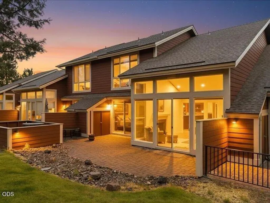11110 Village Loop, Redmond