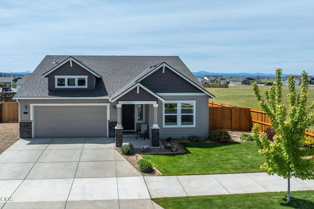 1132 Nw Golf Course Drive, Madras