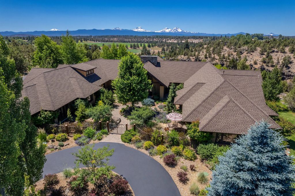 20450 Arrowhead Drive, Bend