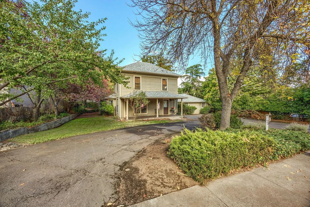 75 Wimer Street, Ashland