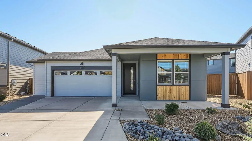 21560 Se Etna Place, Bend