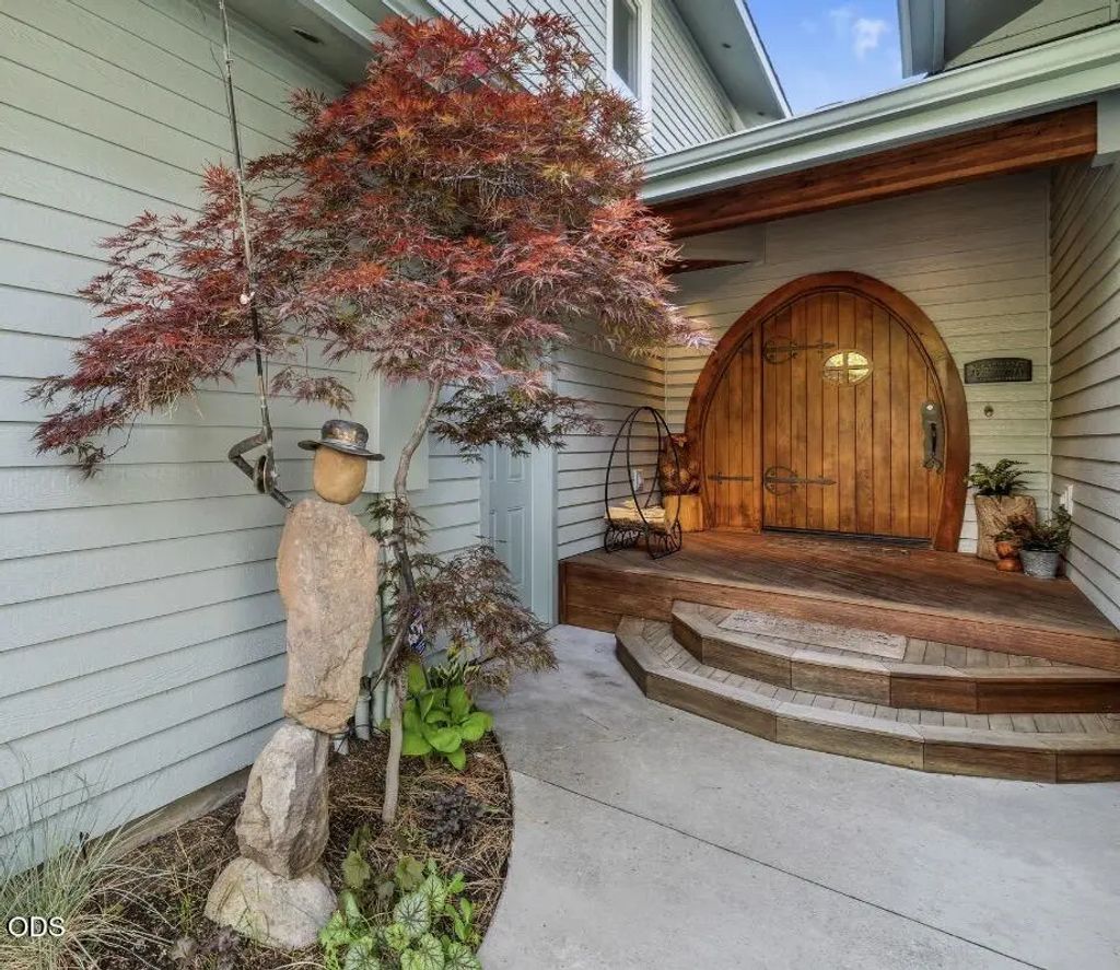 60655 River Bend Drive, Bend