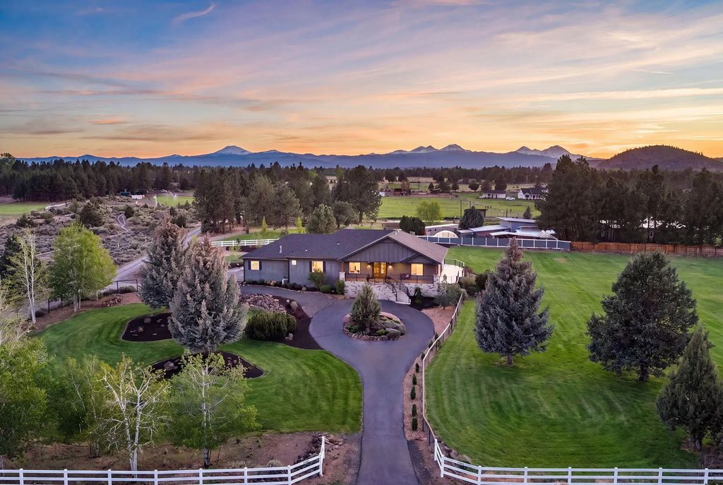 61885 Ward Road, Bend