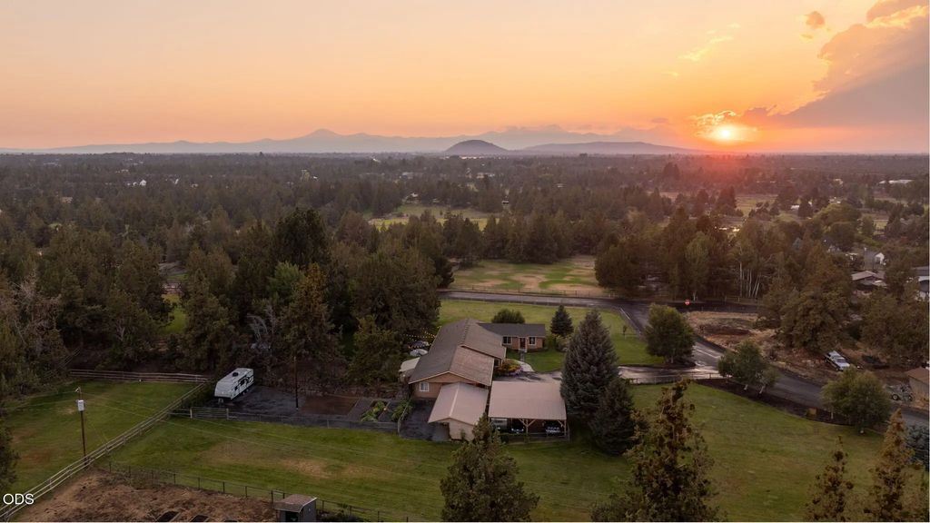 22539 Martee Lane, Bend