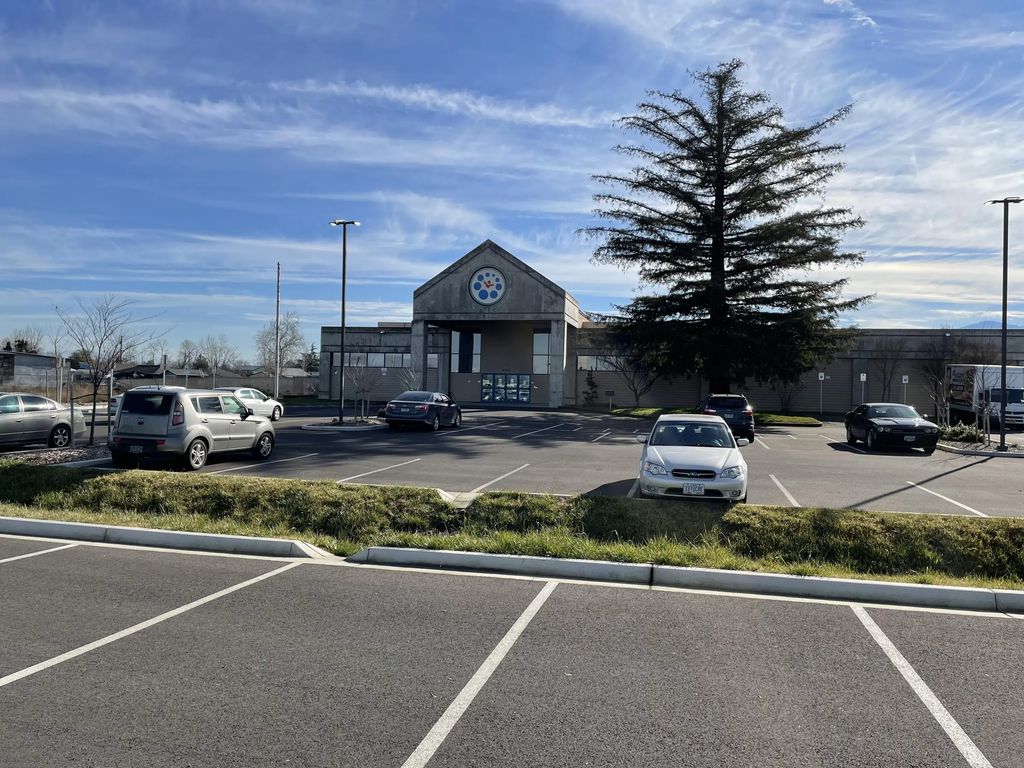 226 N Ross Lane, Medford