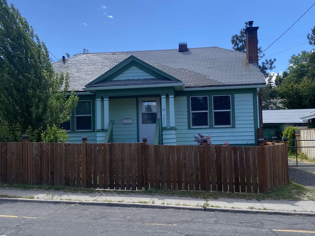 921 Prospect Street, Klamath Falls