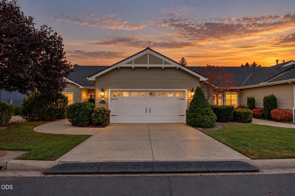33 Broken Stone Way, Eagle Point