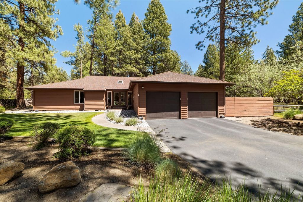 69986 W Meadow Parkway, Sisters