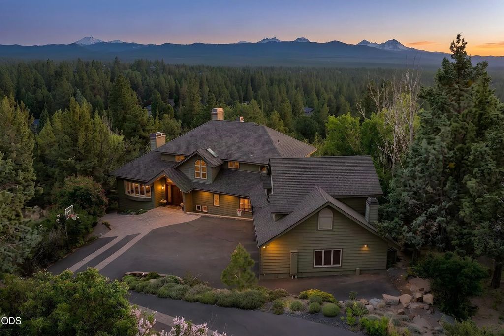 2853 Nw Nightfall Circle, Bend