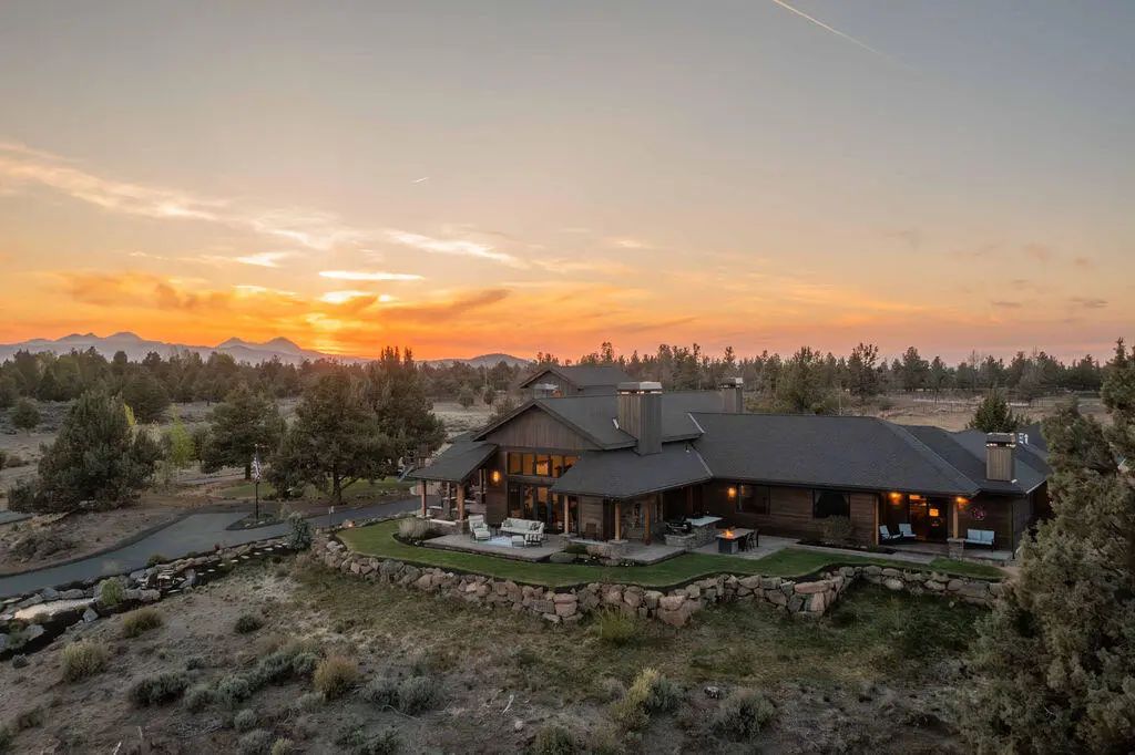 61465 White Peaks Court, Bend