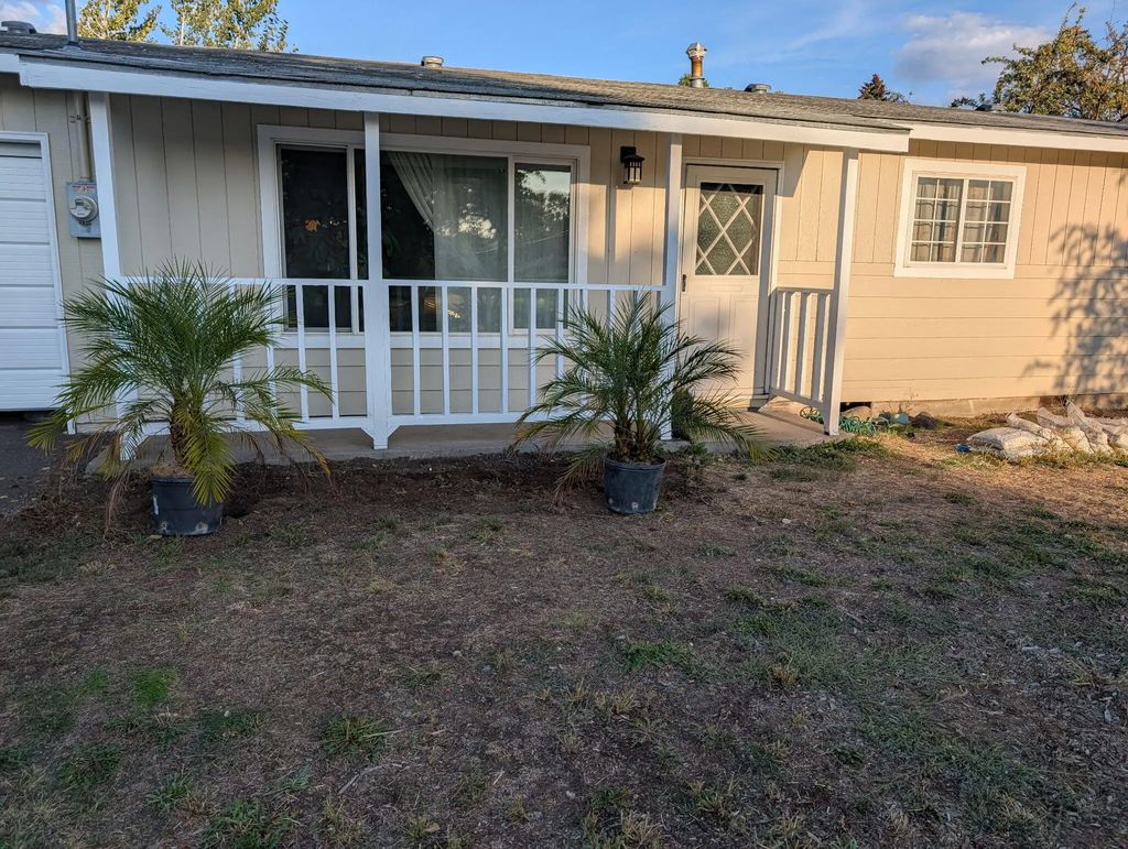 1035 Applewood Street, Klamath Falls