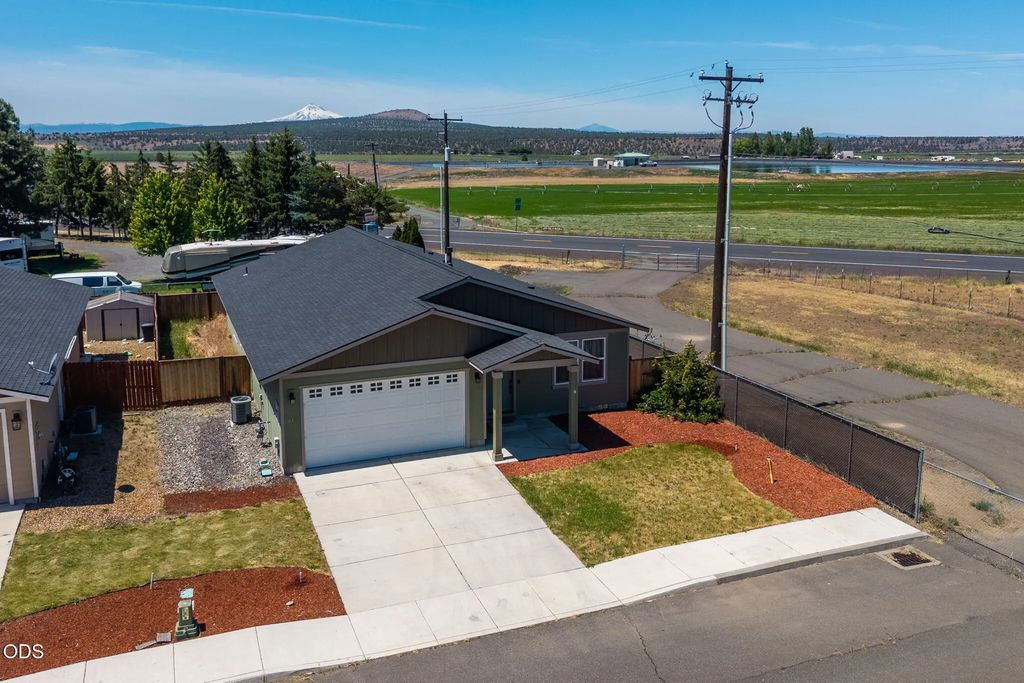 647 Liberty Drive, Metolius
