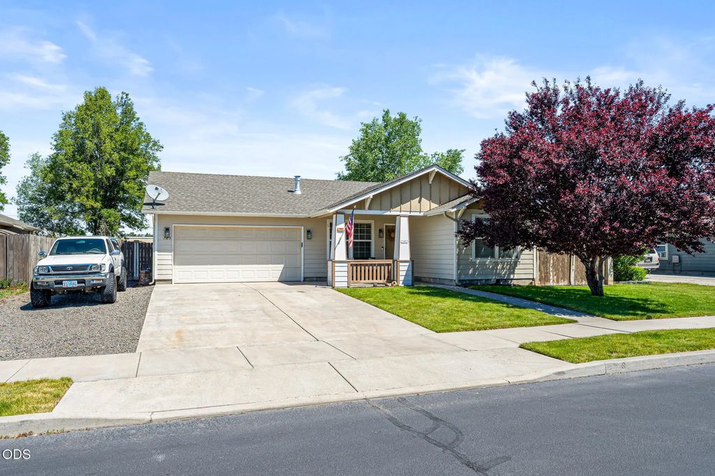 723 Ne Stoneridge Loop, Prineville