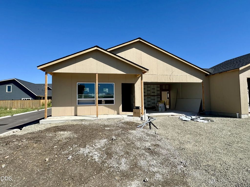 315 E Rapp Road, Talent
