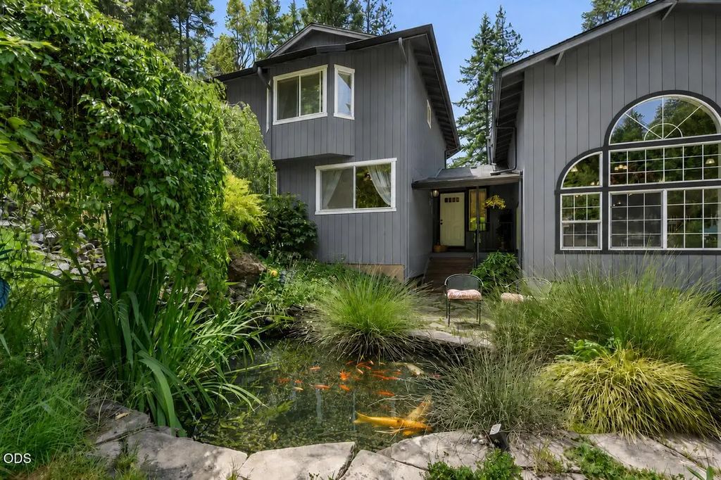 3268 Humbug Creek Road, Applegate