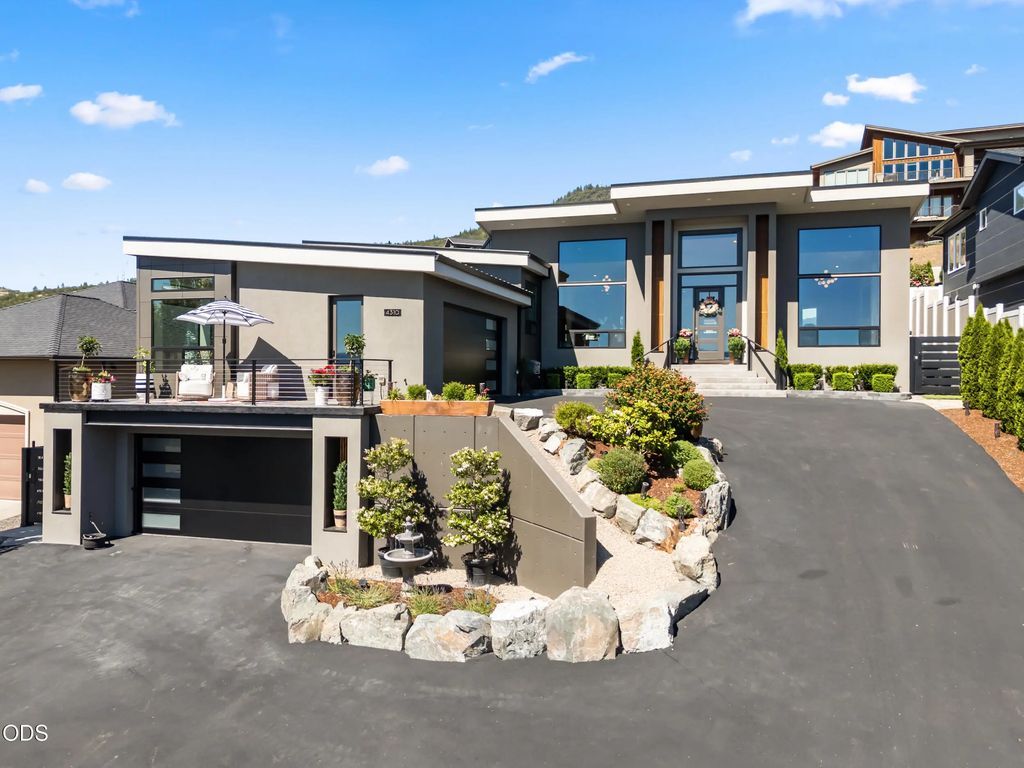 4310 Tamarack Drive, Medford