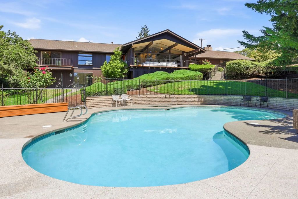 50 Mariposa Terrace, Medford