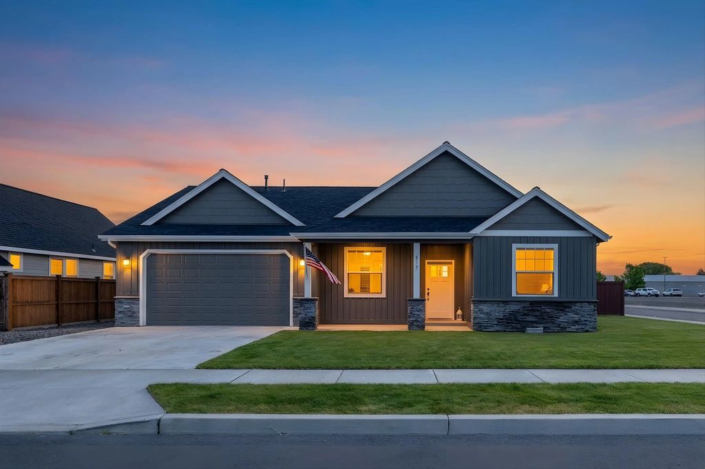 317 Se Pioneer Drive, Prineville
